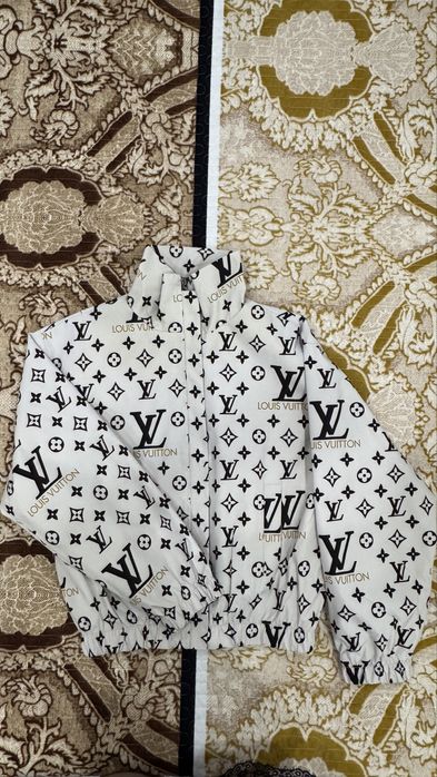 Женская ветровка