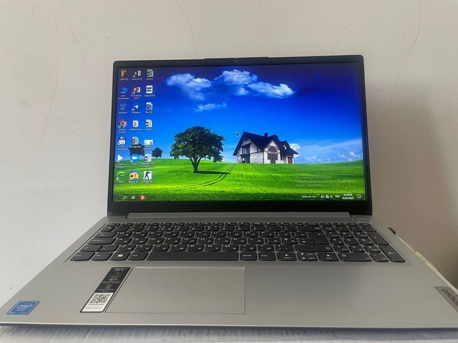 Ноутбук Леонова 1 Ideapad V15-IGL