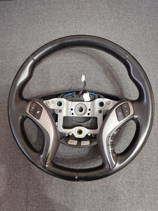 Vând diverse piese Hyundai i30