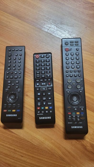Samsung Telecomanda fuctionala 40 lei buc
