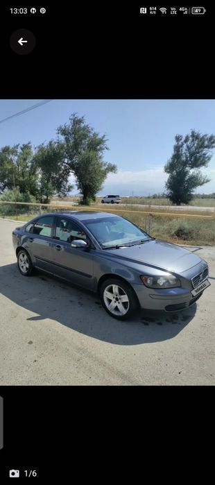 Автомобиль Volvo S40