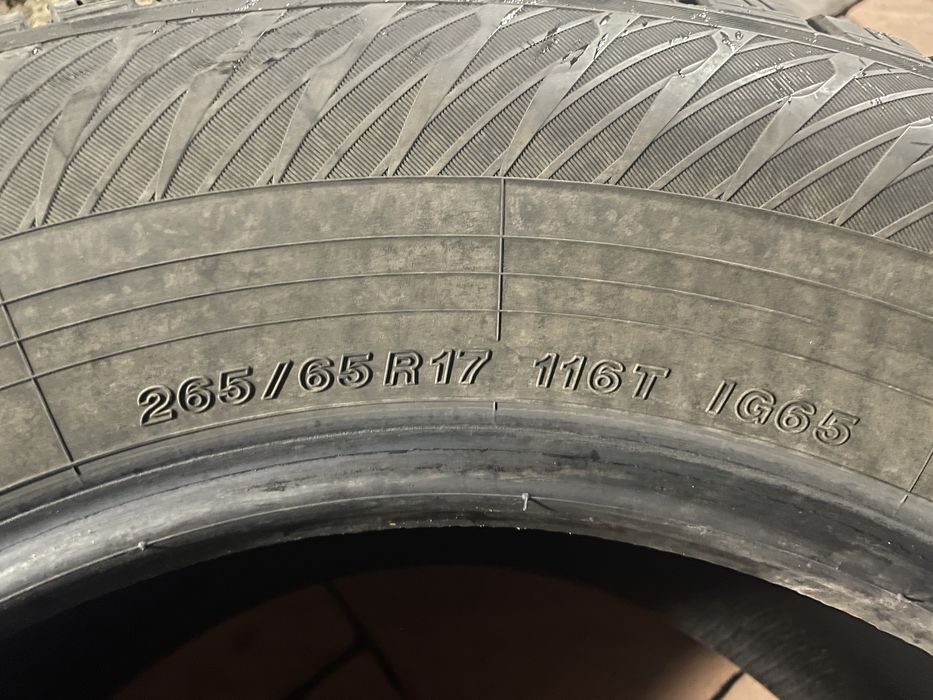 YOKOHAMA 285•60•18