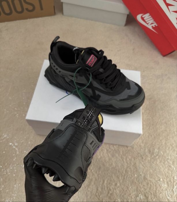 Off White Odsy 1000