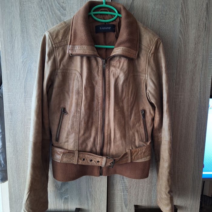 Продавам кожено яке