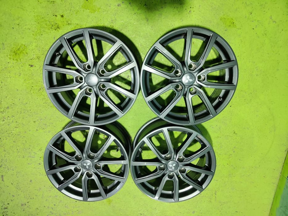 16 5x114.3 Mitsubishi лети джанти 5х114.3