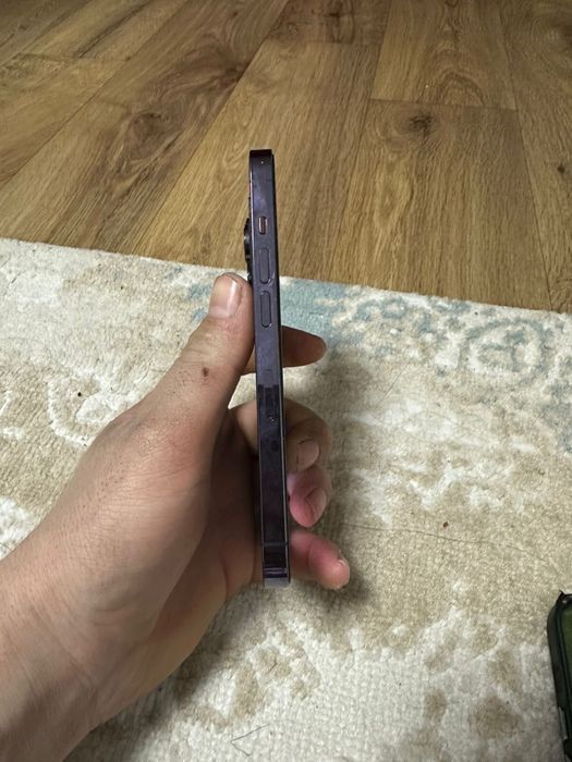 Продам айфон про 14