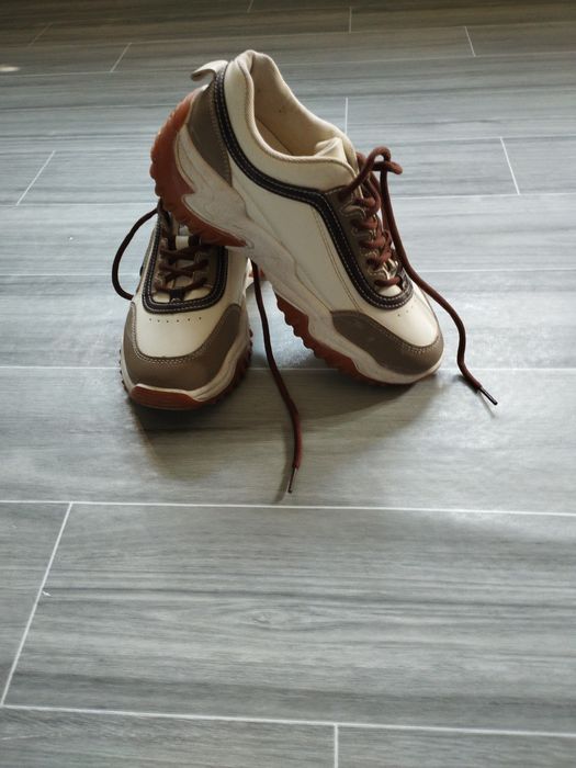 Кроссовки Состоянии отличные