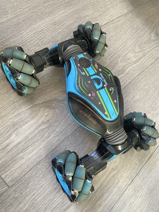 Игрушка на пульте управлении