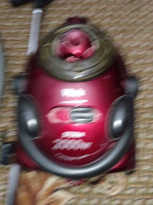 Пылесос Vitek STORM 2000w