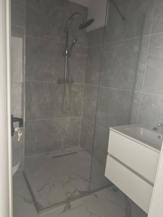 Ofertă unică. Vând apartament 2 camere Căciulata  Vâlcea