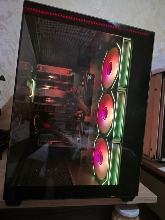 Геймърски компютър i7 8700k | RX 6600 | 16 Gb Ram | Nvme