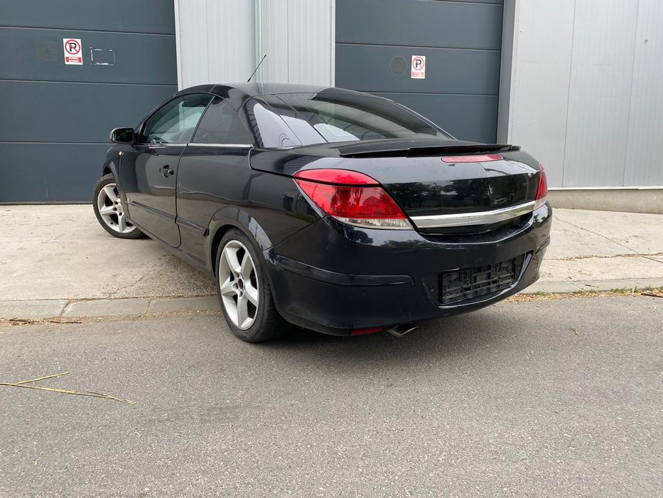 OFERTA: Opel Astra H twin top 1.9 cdti 150 C.P.