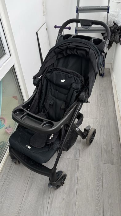 Коляска прогулочная Joie