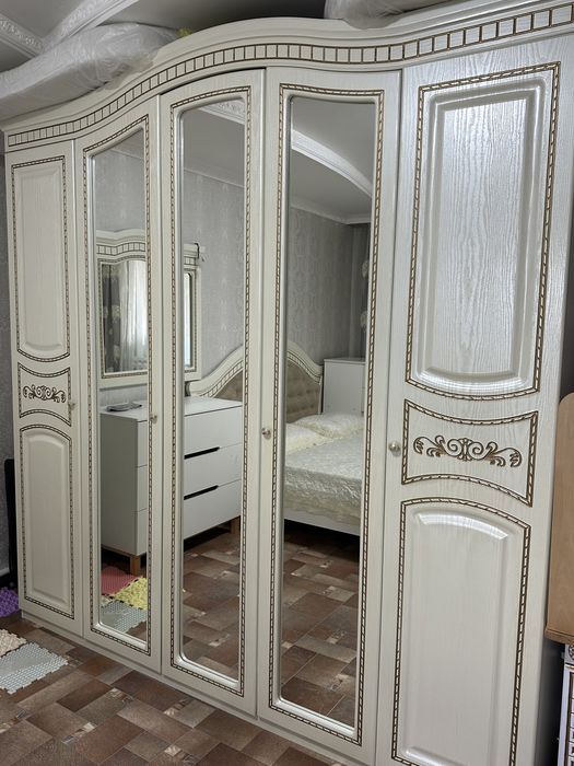 Продам Спальный гарнитур “Венера” 5