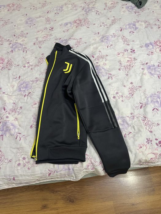 Продам олимпийку Адидас