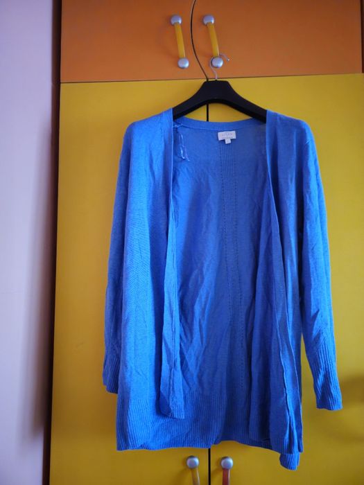 Vand cardigan nou cu eticheta măsură L