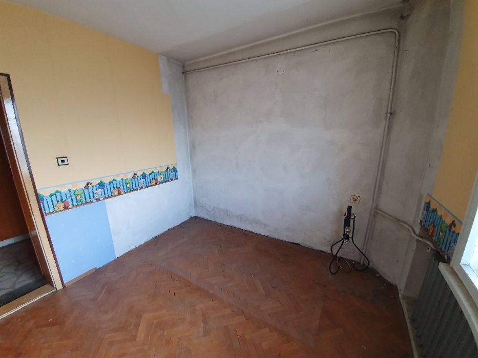 Продава се Многостаен апартамент в Велико Търново, Бузлуджа - 150 кв.м за 1000 €/кв.м - Снимка #8