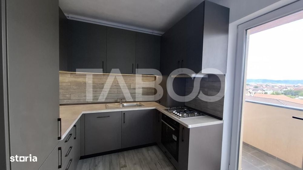 Apartament decomandat 3 camere 2 balcoane bloc cu lift Sibiu