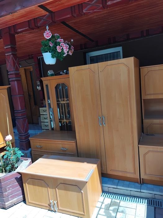 Vând mobilier de dormitor