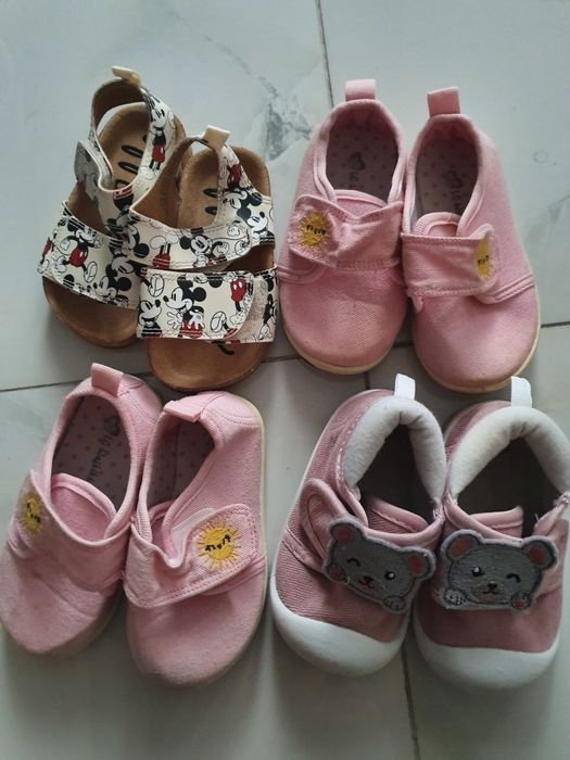 Incaltaminte pt fetite,nr 21,sunt 5 perechi 80 lei