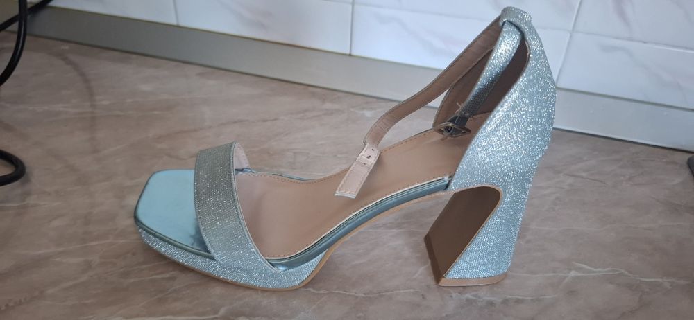 Sandale Bleu stralucitoare