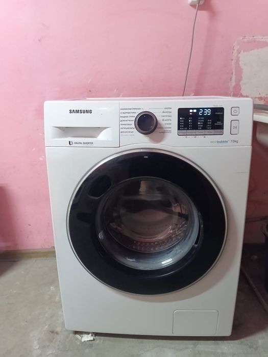 Продам стиральную машину Самсунг ЭКО бабл 7 кг.