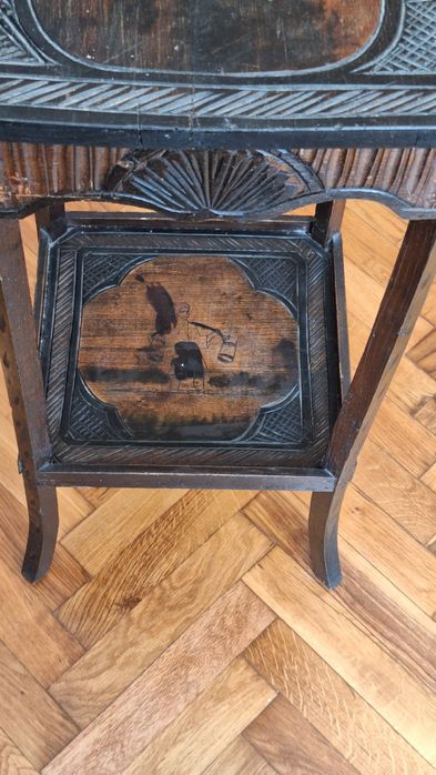 Masa stil brâncovenesc