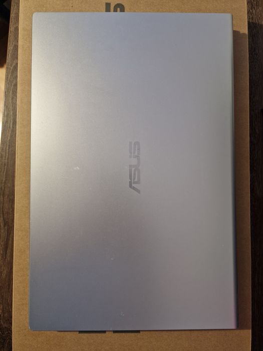 Laptop ASUS VivoBook, Ryzen 3, 8GB RAM, SSD 256 Gb, 15.6 inch