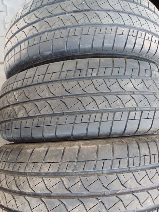 Гуми 215/65/16С  Бриджстоун