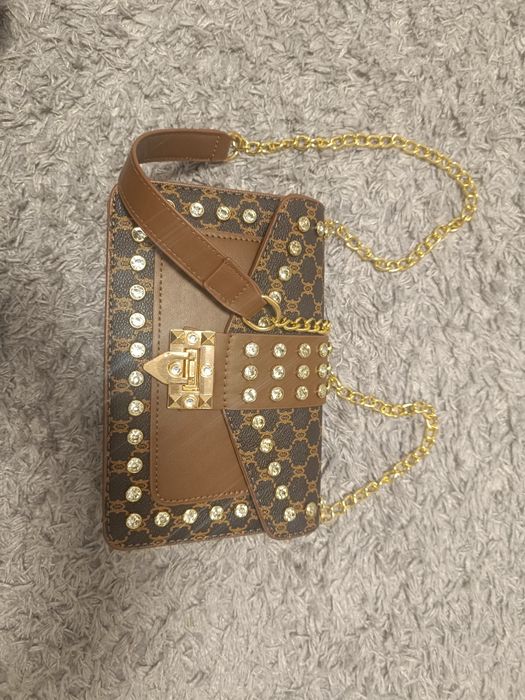 Дамска кафява чанта с камъни