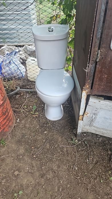 Продам унитаз и мойку с пьедесталом