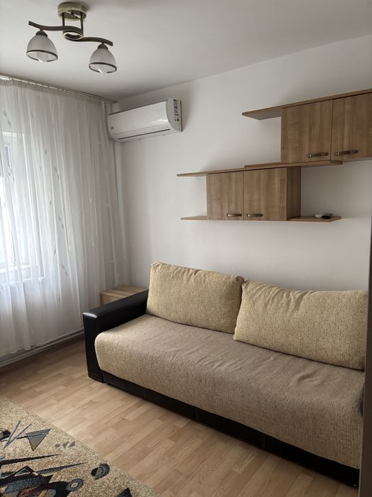 Inchiriez apartament 2 camere , zona centrala