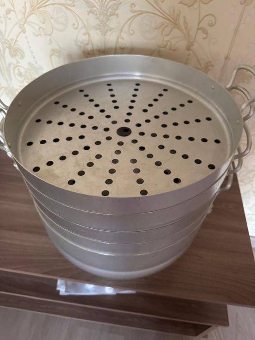 Большая мантоварка