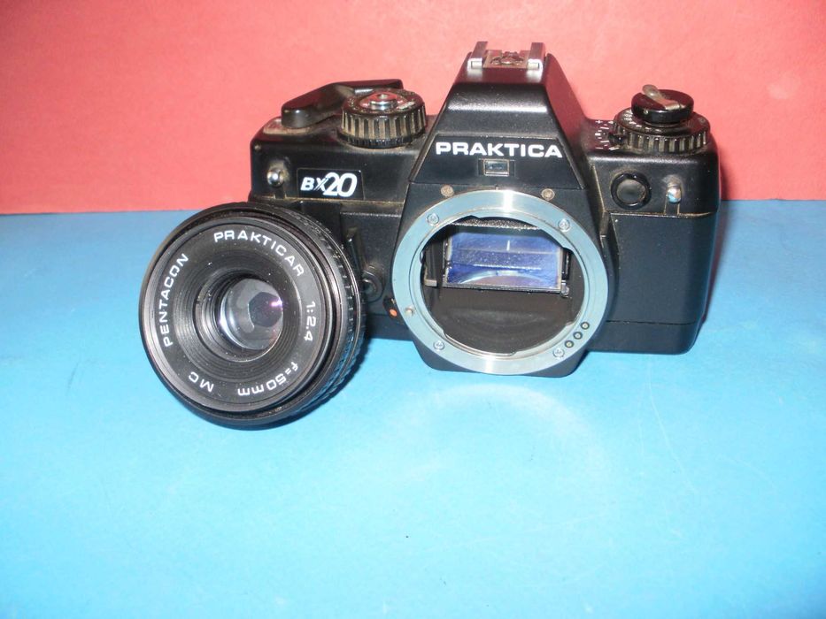 Продавам немски фотоапарат PRAKTICA BХ-20 - проверен и работещ