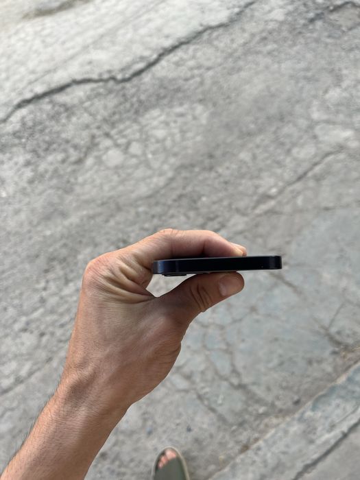 iPhone 12 xolati yaxshi joyi 64 gb yomkst 79 narx 290$