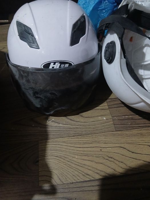 Продам два каска