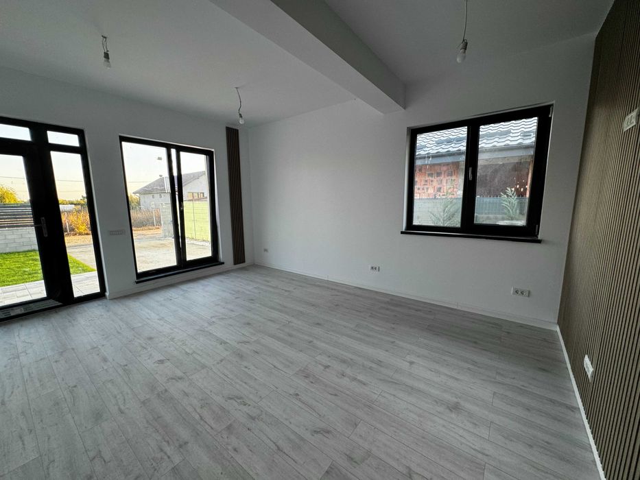 Casă Individuală Modernă de Inchiriat în Crevedia, Dâmbovița -Negociab