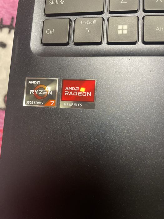 Laptop ASUS VivoBook 15