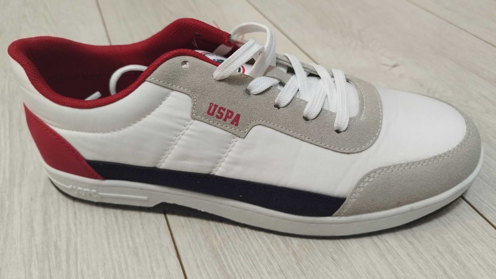 Adidași pentru bărbați - casual