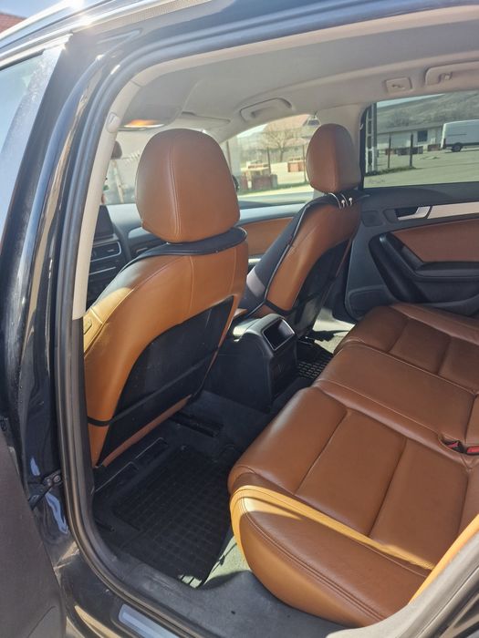 AUDI A4 B8 2010, 2.0TDI 136CP. Piele. Navi Mare. 2 seturi jante.