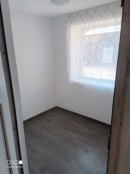 Închiriez spațiu comercial