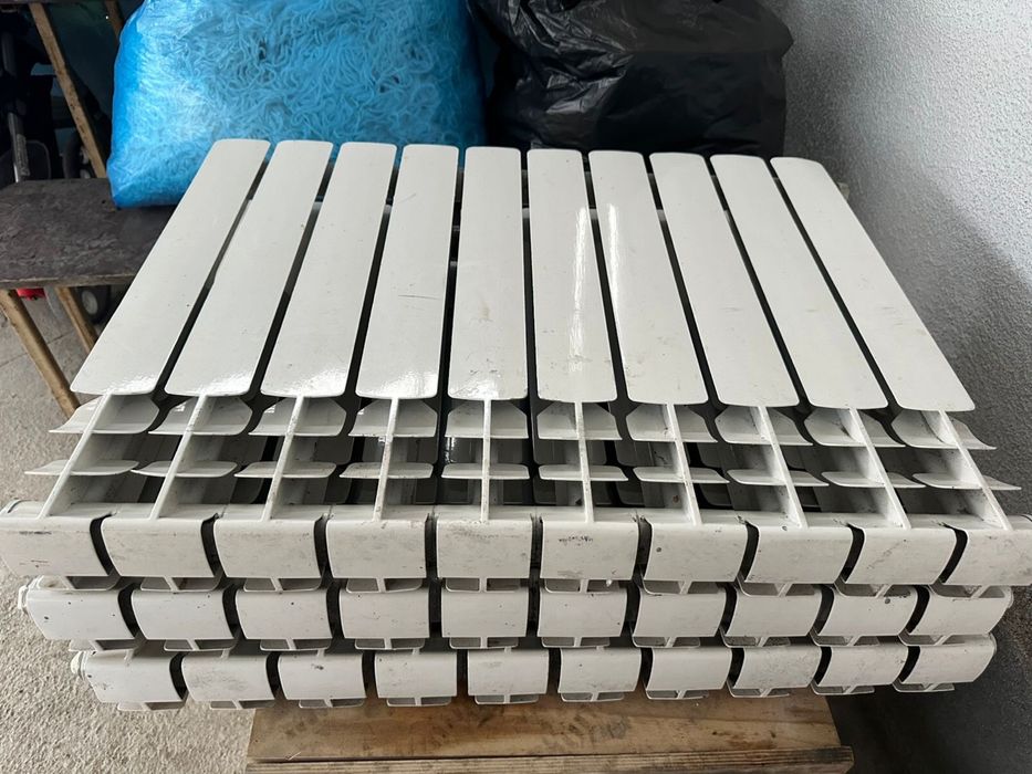 Батарея би метал