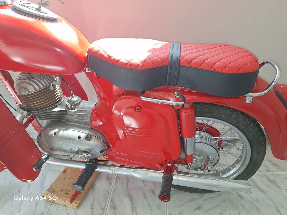 Ява 356 175кб   57г-въстановена с договор със собственика