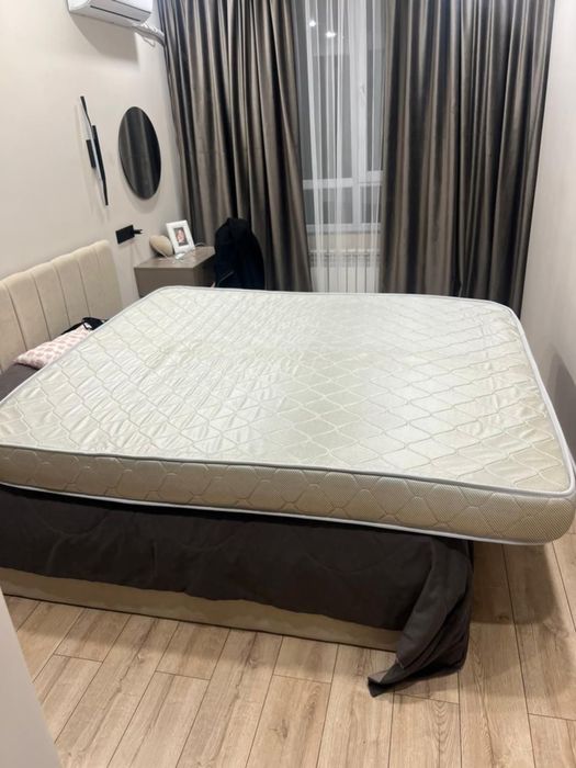 Продается б/у матрас