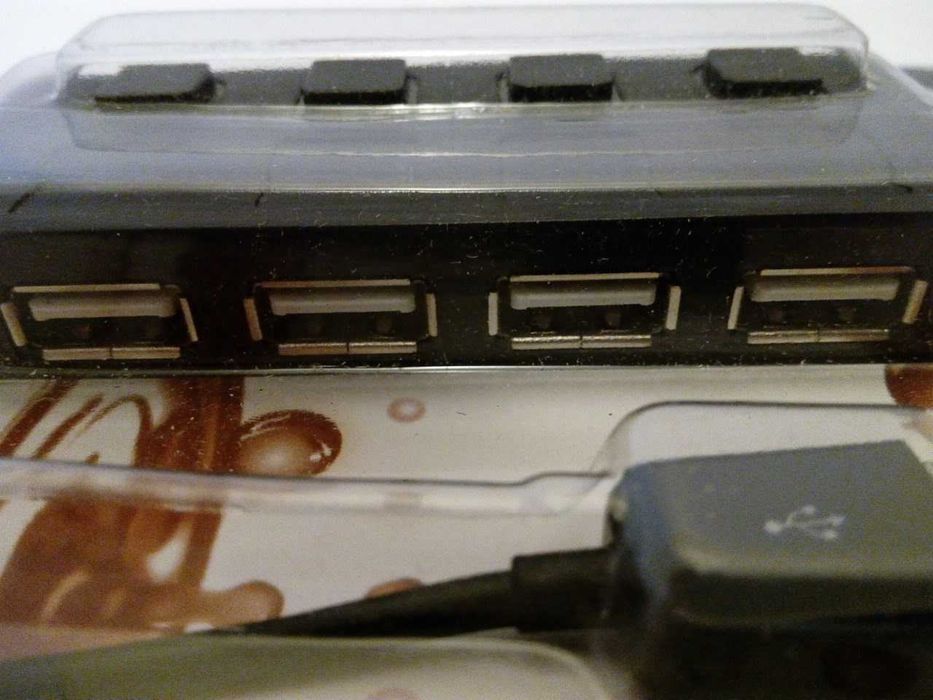 USB-хаб  4 порта USB 2.0 с выключателем