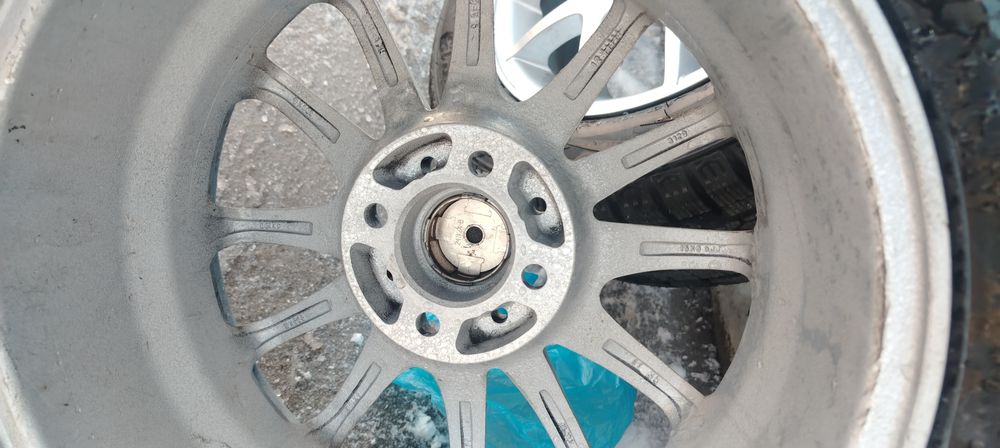 Продаётся диски и балоны R15
