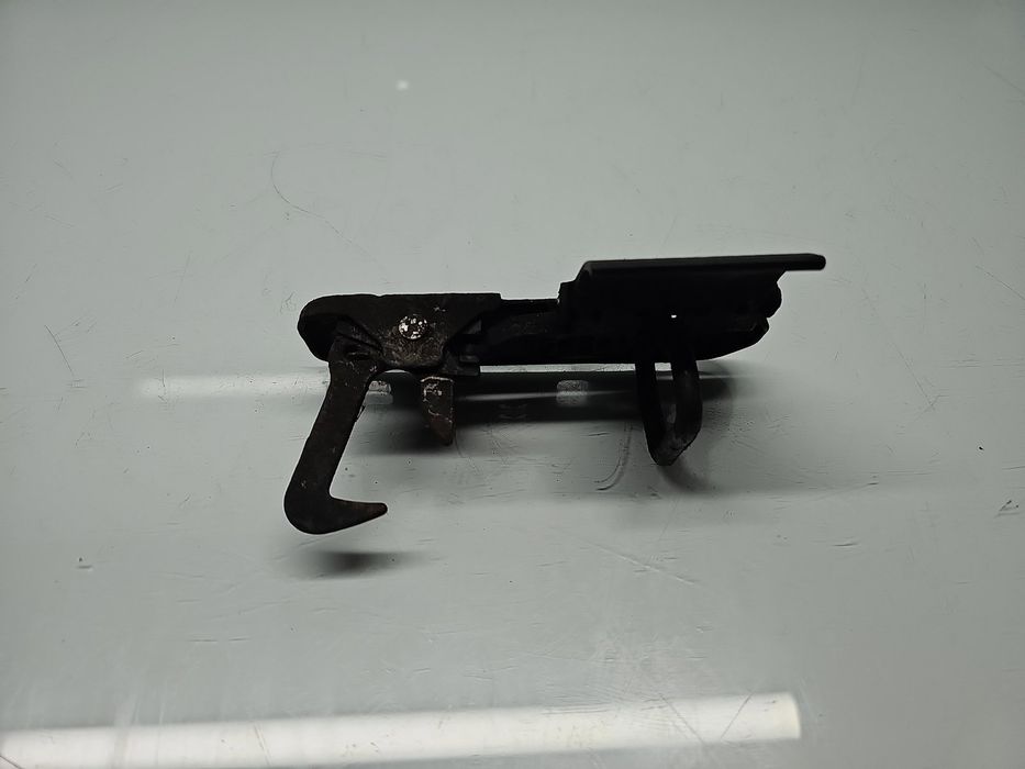 Maner deschidere capota Volkswagen Passat B7 (365) Variant [Fabr 2010-