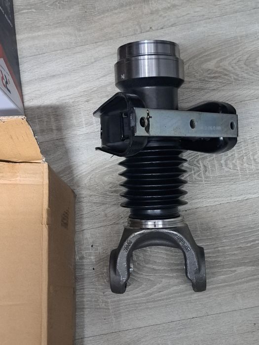 REPARATII CARDANE Camioane cu rulment si interaxiale