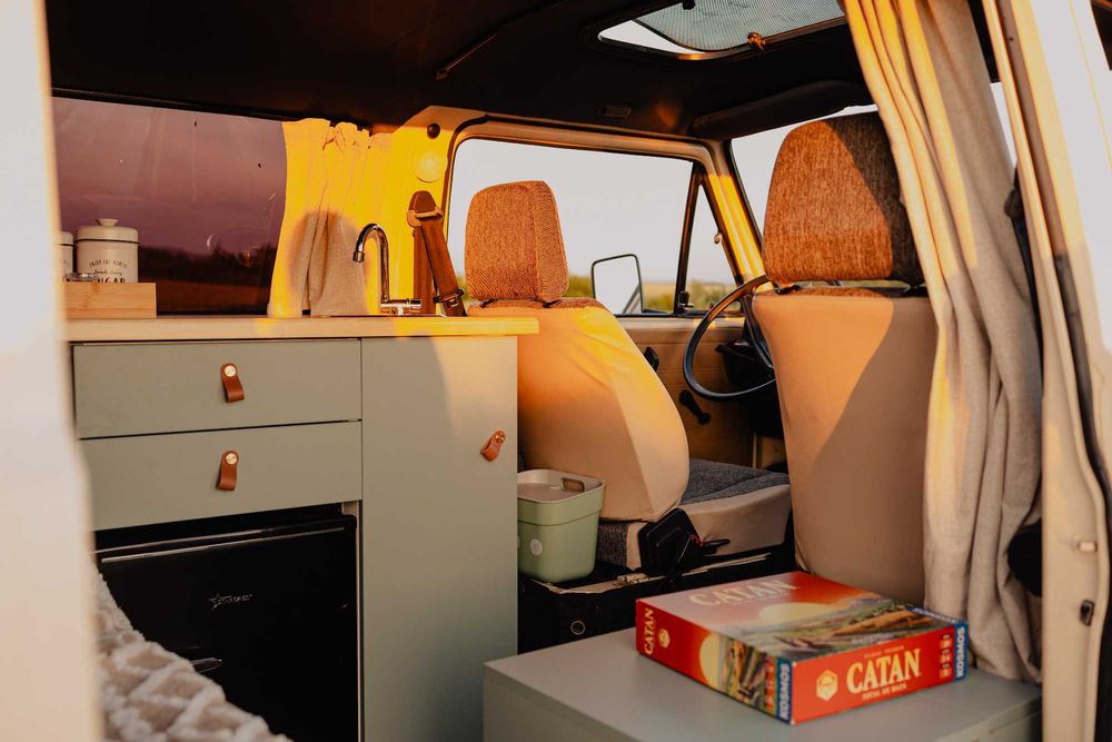 Autorulota de inchiriat, campervan, motorhome