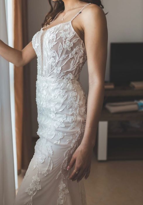 Булчинска рокля тип русалка